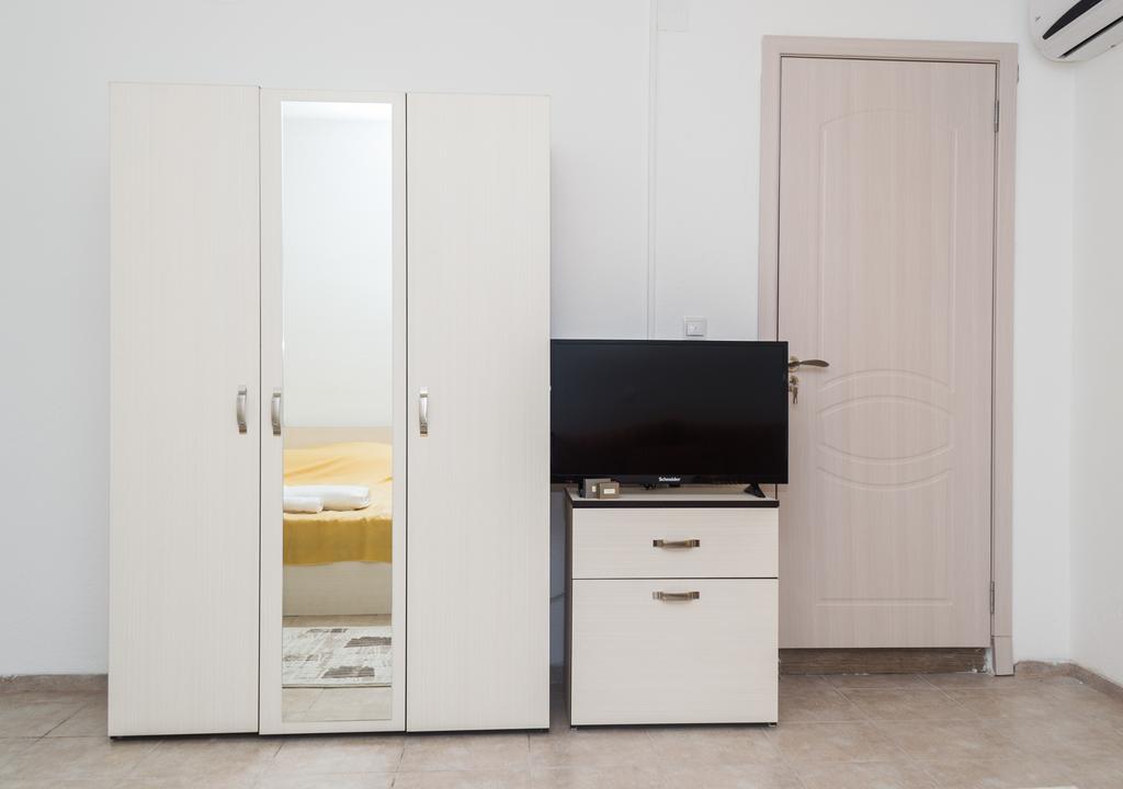 Bed & Breakfast Delikates Stojakovo Luaran gambar