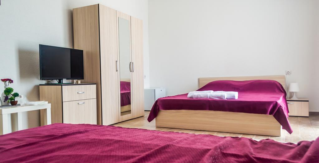 Bed & Breakfast Delikates Stojakovo Luaran gambar
