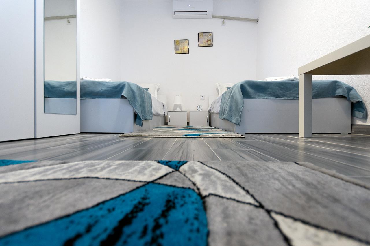 Bed & Breakfast Delikates Stojakovo Luaran gambar