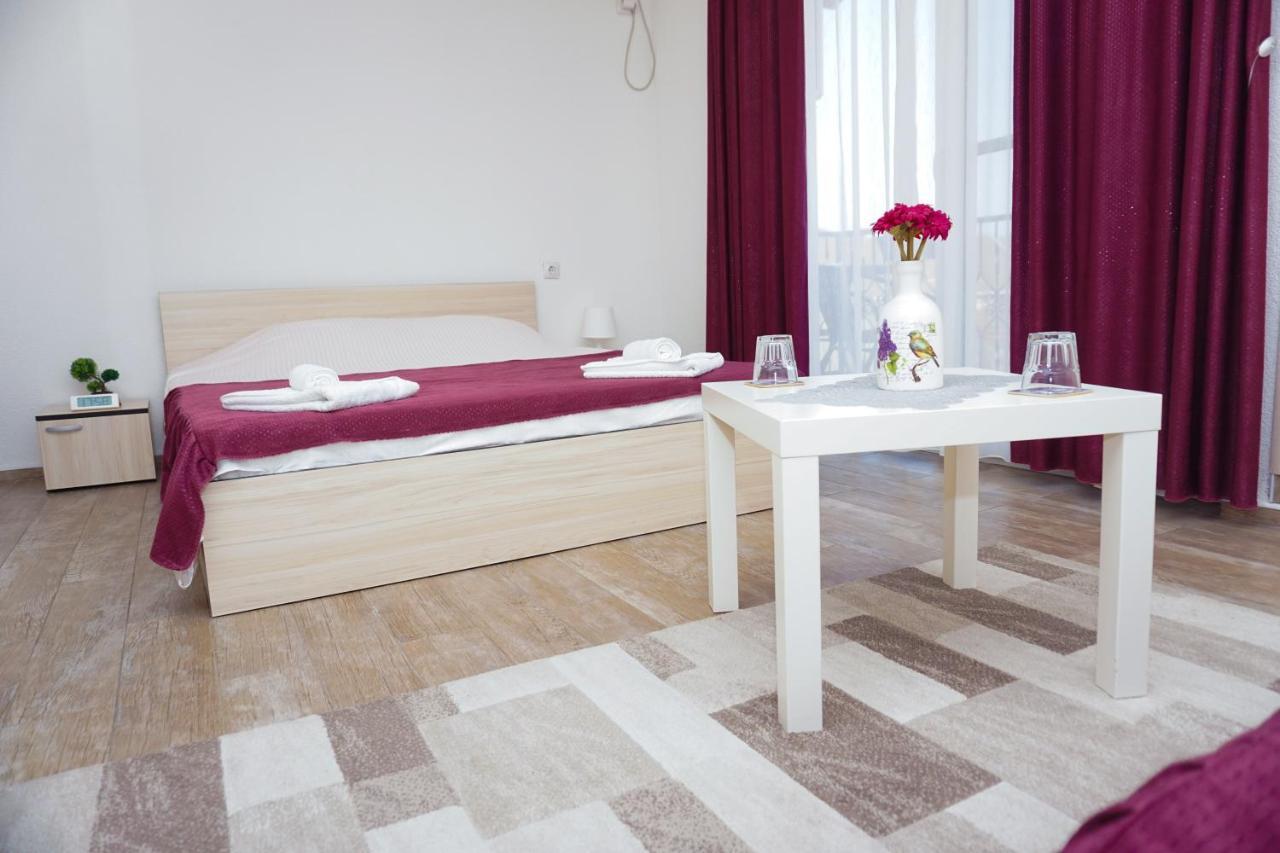 Bed & Breakfast Delikates Stojakovo Luaran gambar