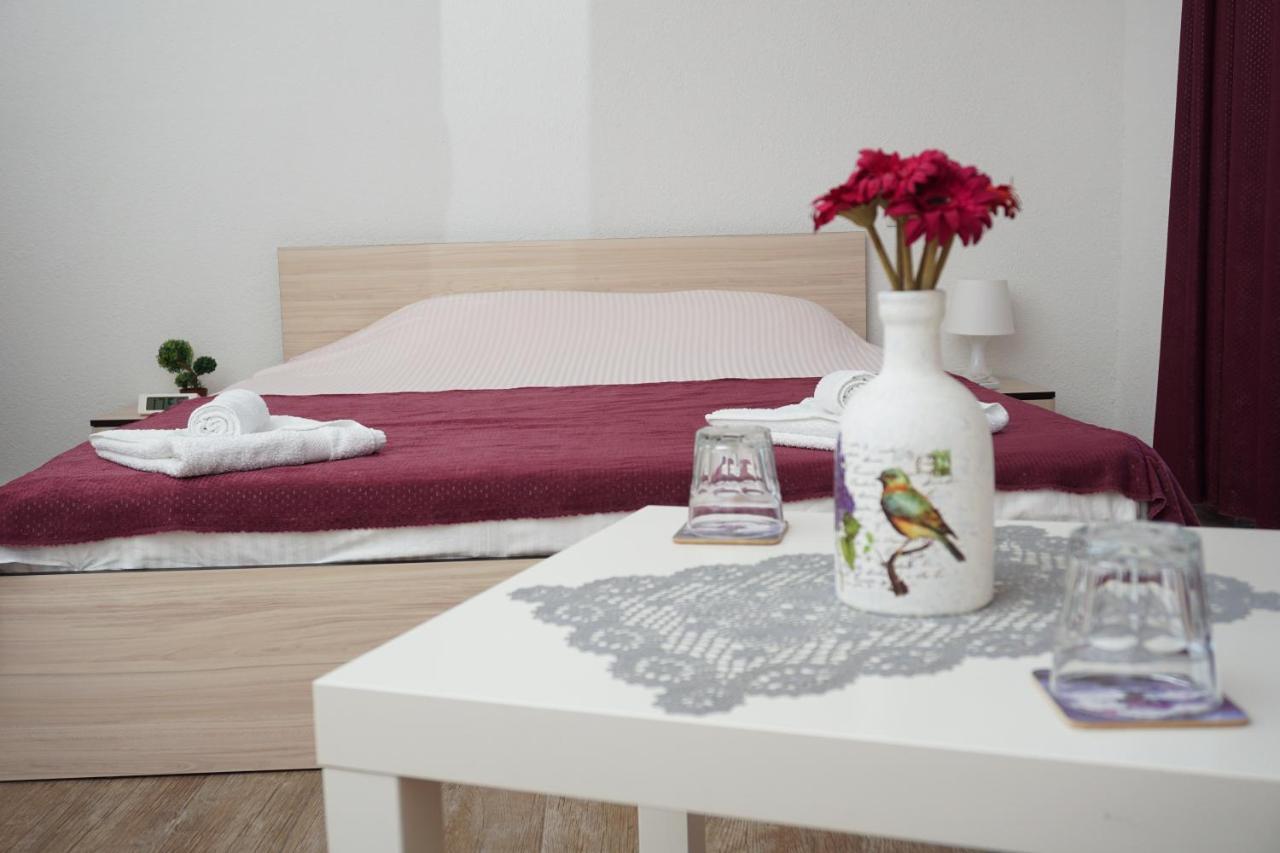 Bed & Breakfast Delikates Stojakovo Luaran gambar