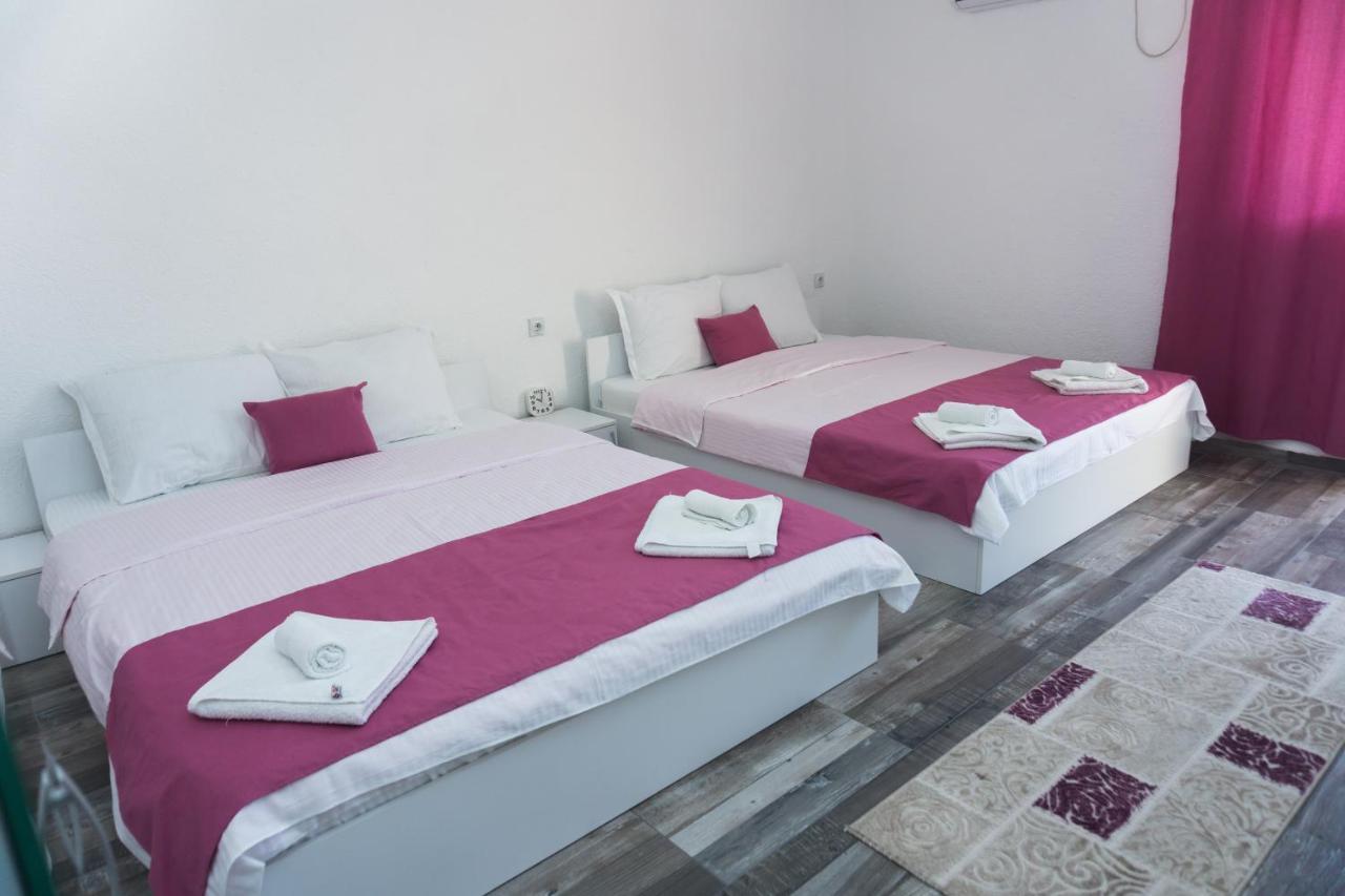 Bed & Breakfast Delikates Stojakovo Luaran gambar